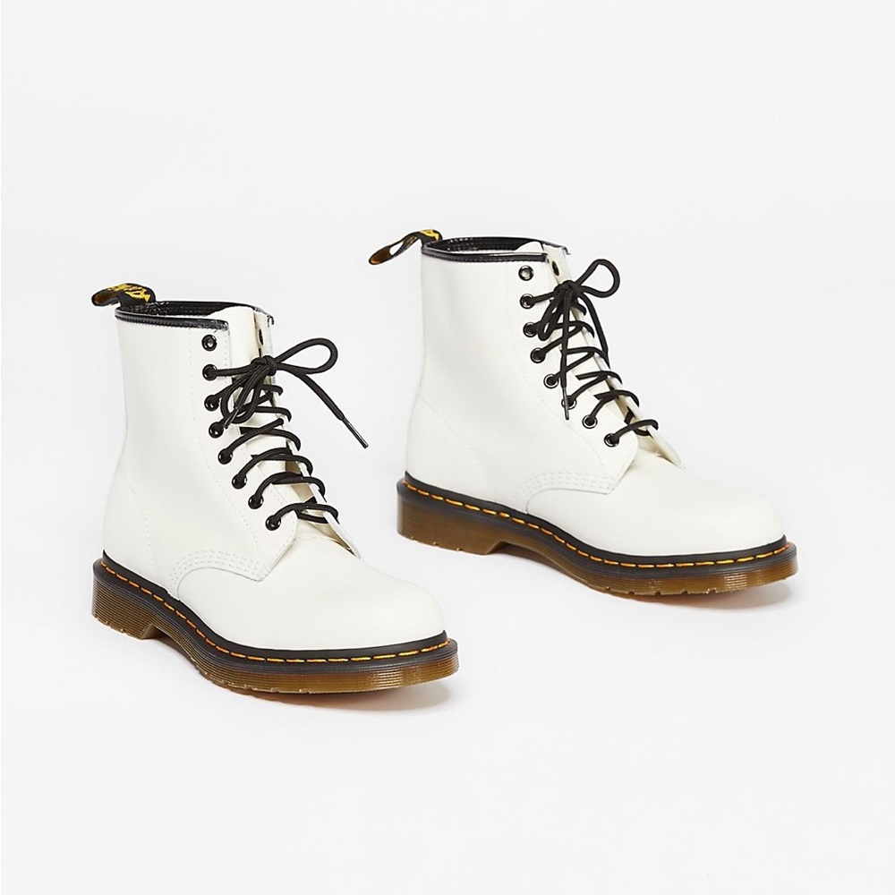 Dr Martens 1460 Smooth Lace Up Boots